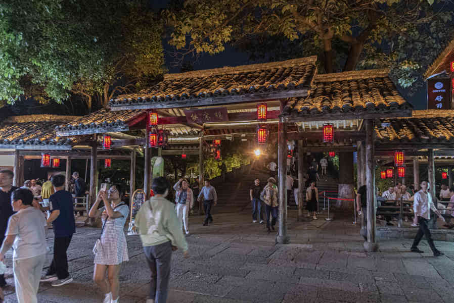 China - Hangzhou 089 - Hefang Street.jpg